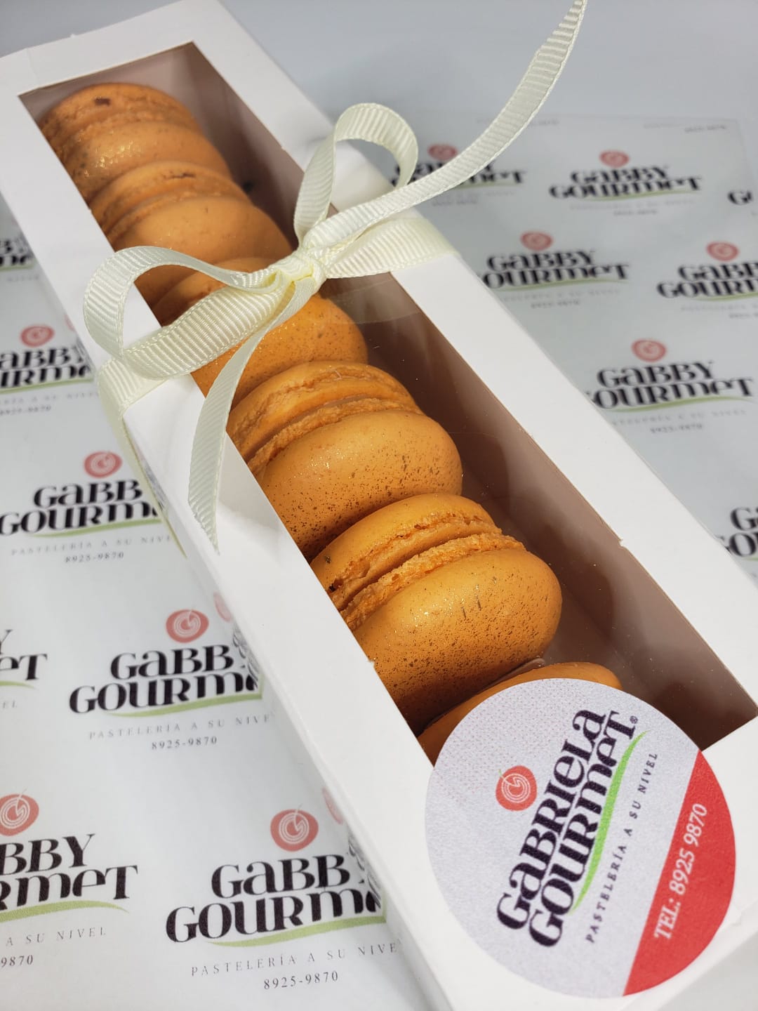 Macarrón rellenos con crema de avellanas