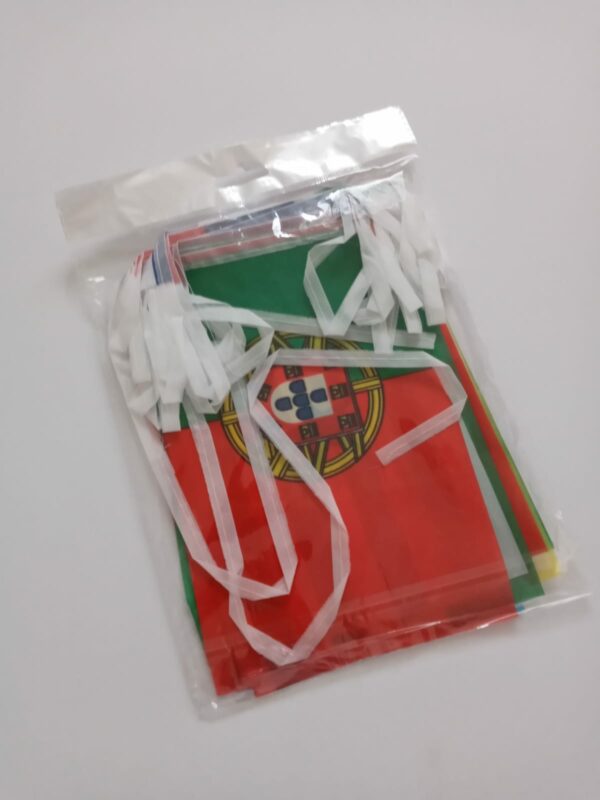 Banderines con los Países del Mundial