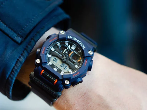 Reloj G-SHOCK Héroes correa de resina GA-900-2A - Image 2