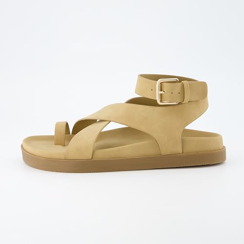 CUSHIONAIRE Sandalia con plantilla envolvente al tobillo para mujer con más comodidad, anchos disponibles, piel nobuk camello, 9,5